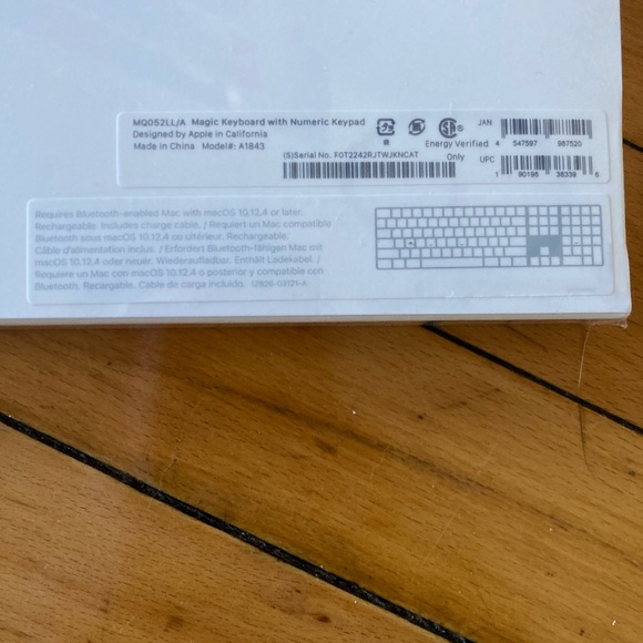 Apple Magic Mouse and keyboard NWT brand new in box - Picture 2 of 3
